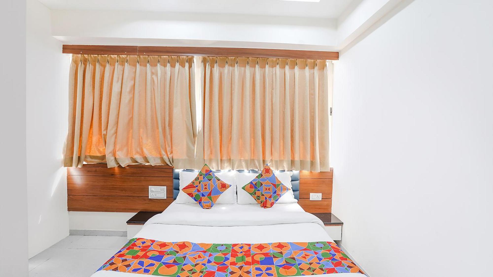 Fabhotel Vishala In Ahmedabad Bagian luar foto