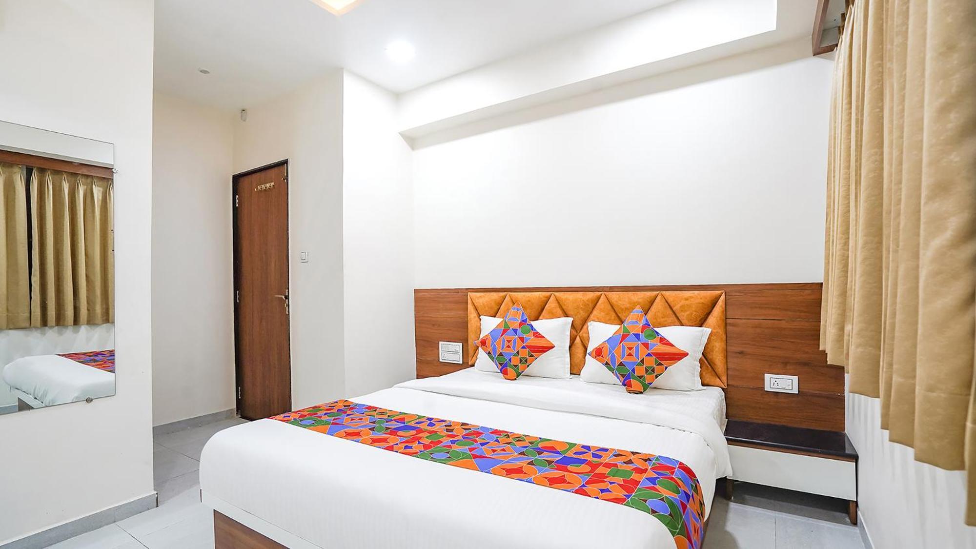 Fabhotel Vishala In Ahmedabad Bagian luar foto